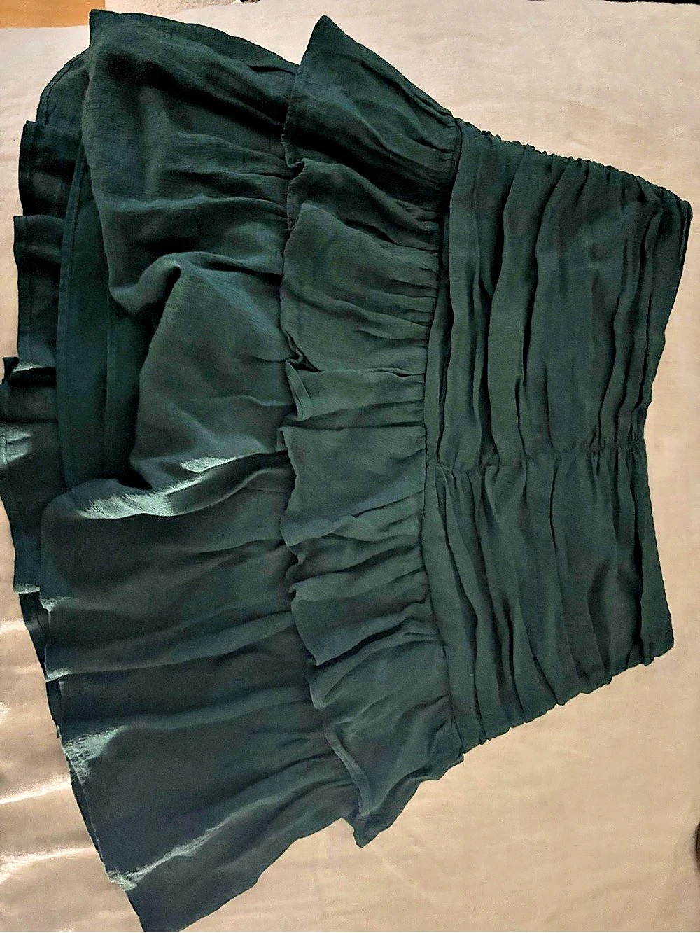 Zara Ruffled Mini Skirt in dark green Size S Like New